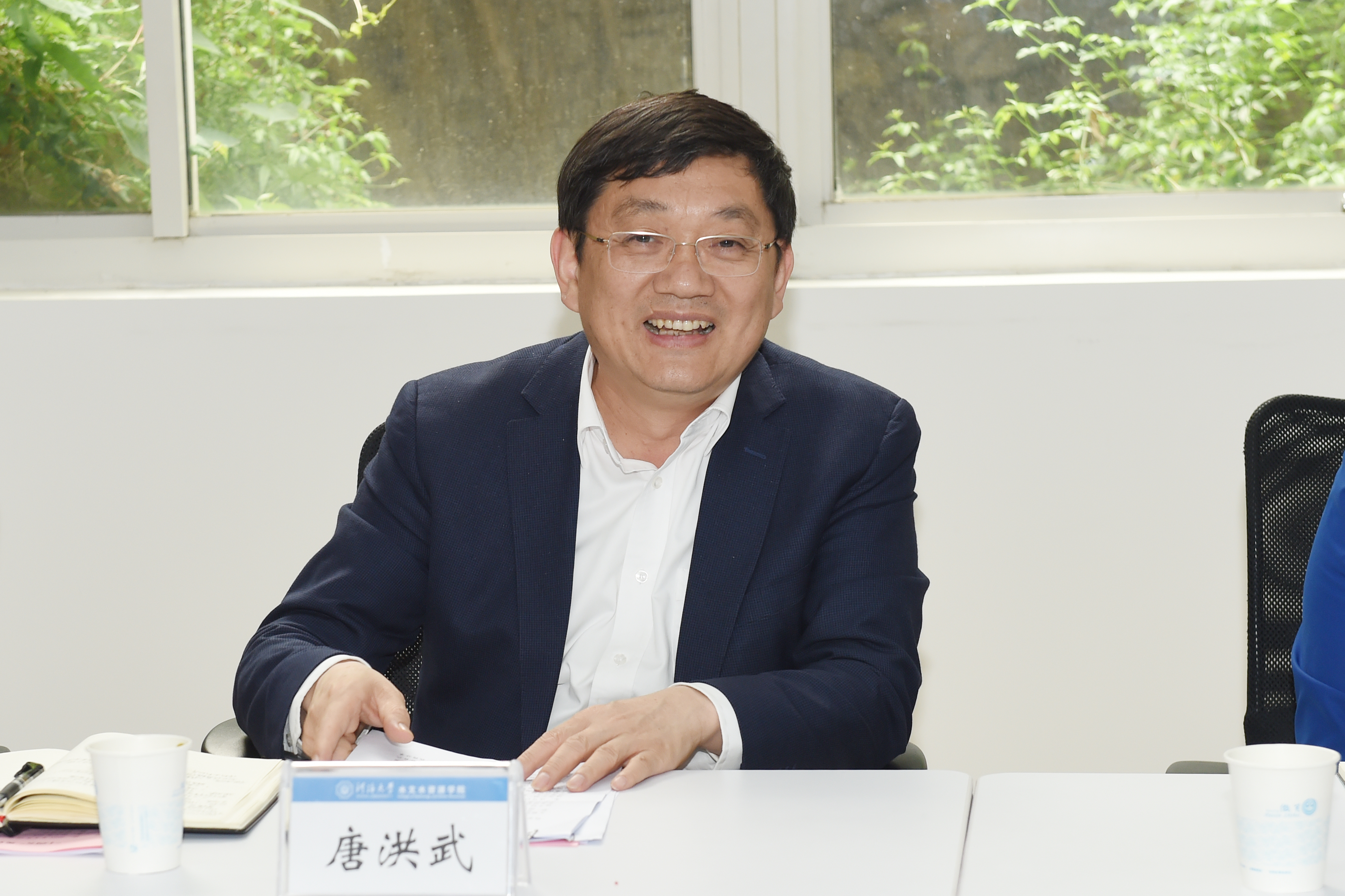 校党委书记唐洪武出席2018级水文一班主题班会