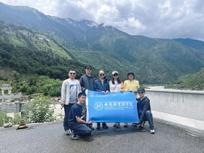 河海大学水文水资源学院开展雅鲁藏布江和色林错流域“径流解析与水文预报”科学考察