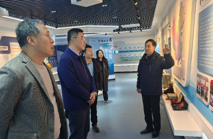南昌工程学院陆伟锋副校长一行到我院参观交流