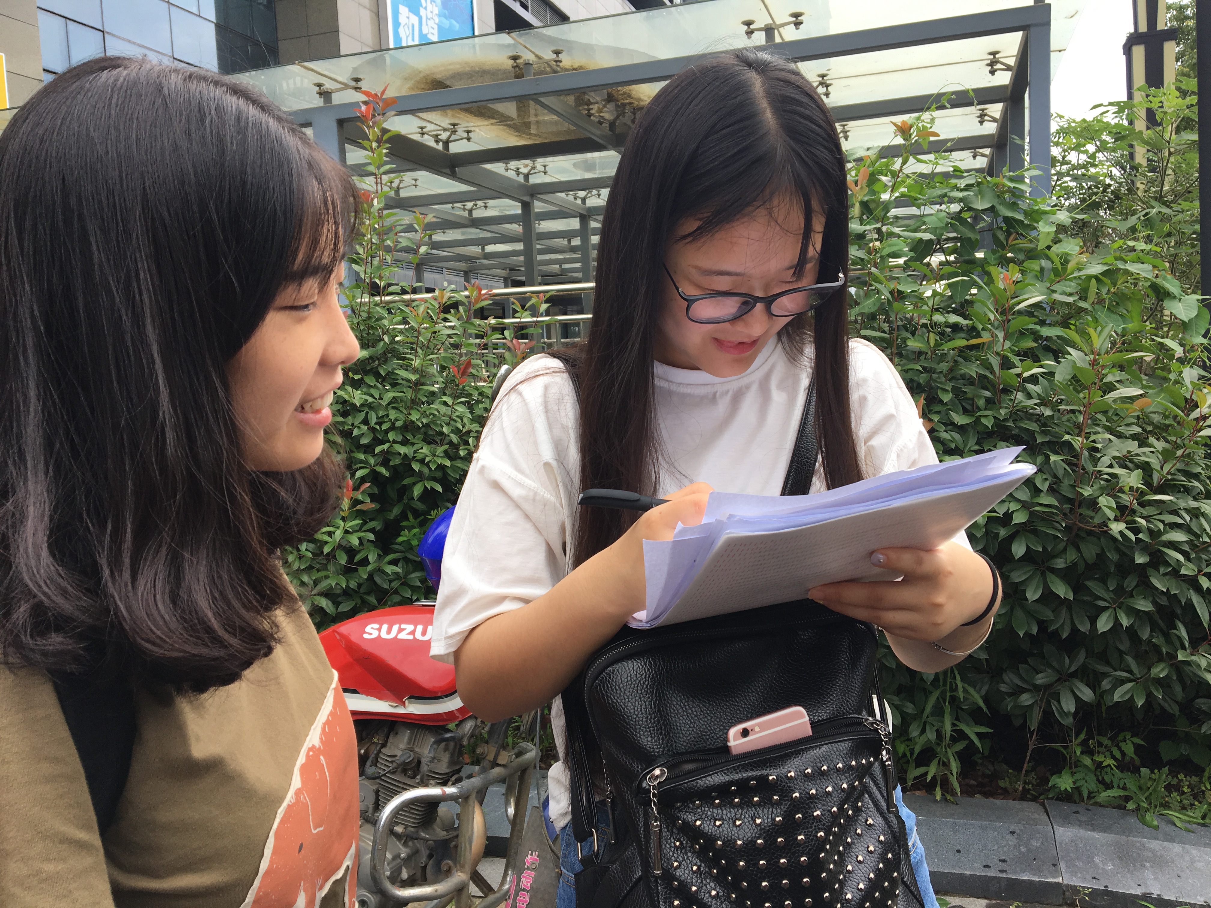 水文院赴南京江宁区调研团开展民意调查——2016水文水资源学院暑期...