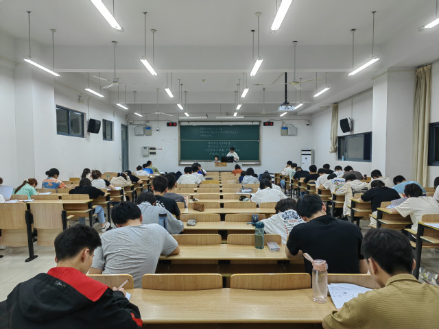 好好学习｜我院开展2022级本科生高数期末模拟考试暨考试诚信教育...