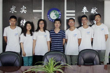 水文院赴无锡太湖小分队聆听系统讲解——2015水文水资源学院暑期实...