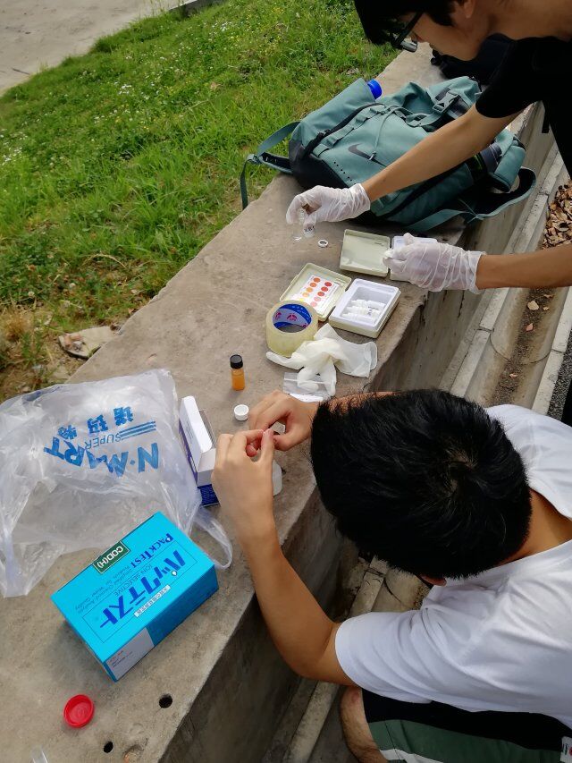 水文学子赴秦淮河开展调查及水质检测活动——记2018水文水资源学院...