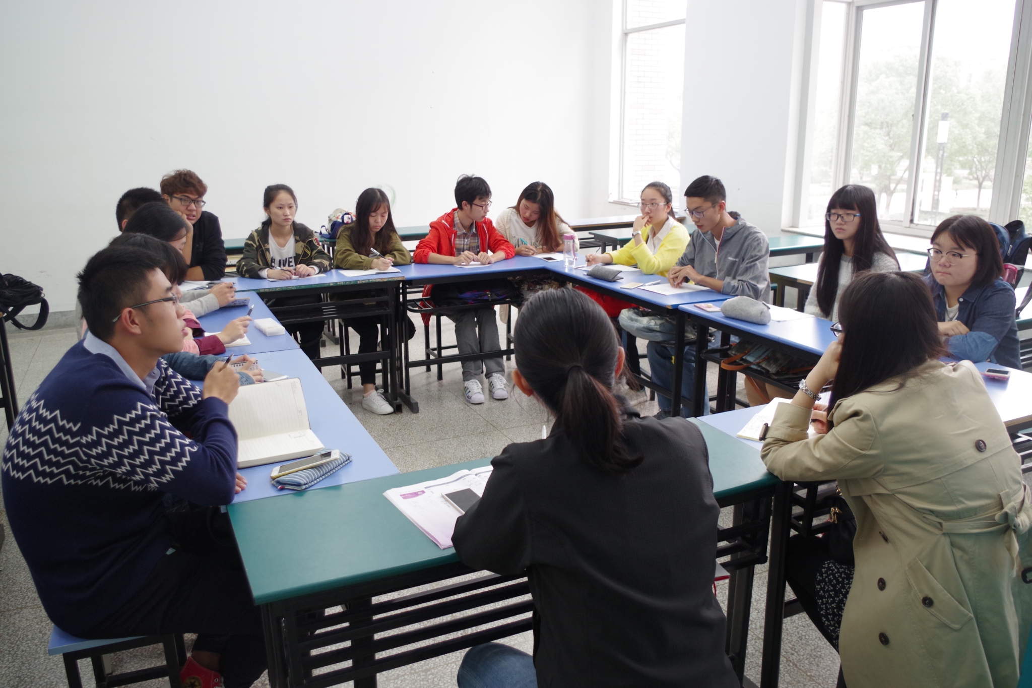 我院举行2016-2017年第一次学生组织主席团例会