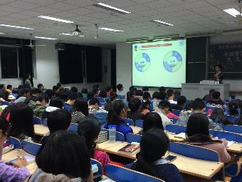 朱非林学长与新生现场互动