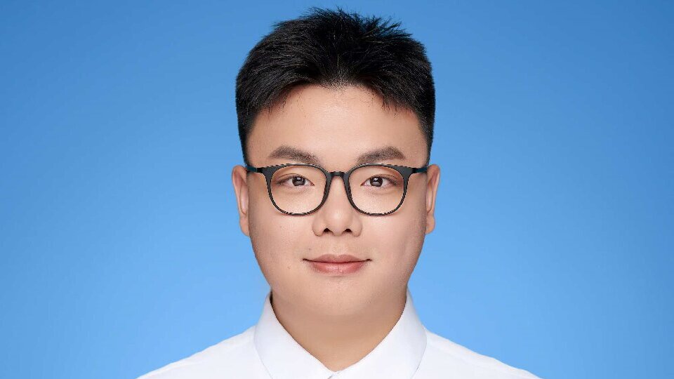 李子威