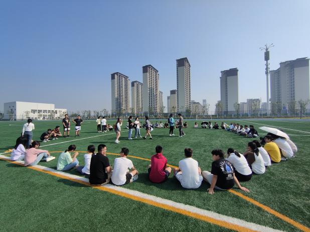 我院开展第三届“秋风送爽，水文乐动”趣味运动会