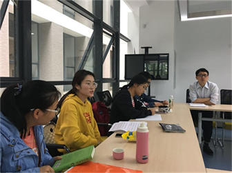 “思想巨人 伟大旗帜”读书交流会
