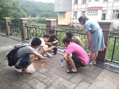 蠡湖公园测水质，监测中心做访谈——记2018水文水资源学院暑期社会...