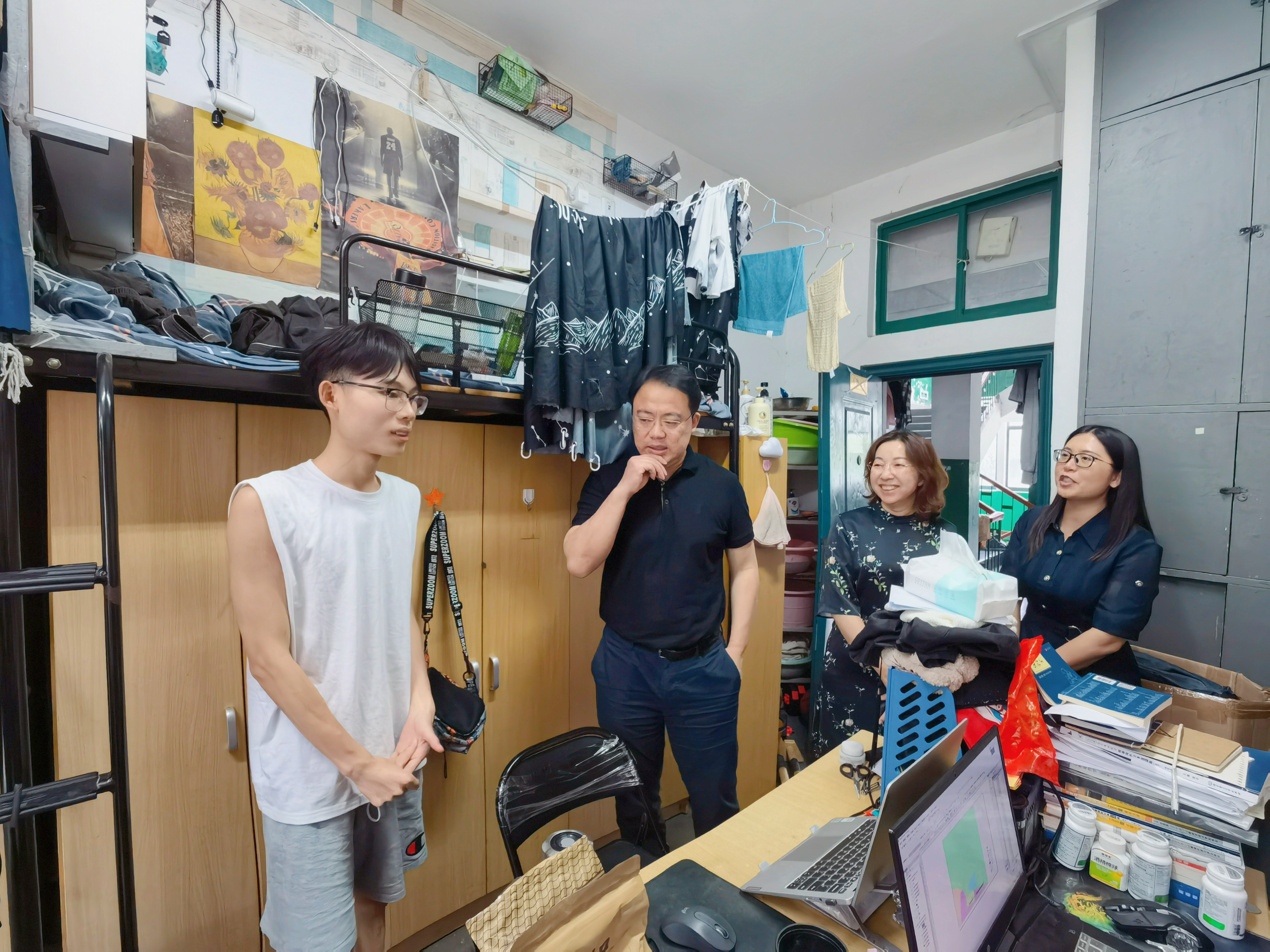 声声暖心语，依依不舍情——院领导走访毕业生宿舍